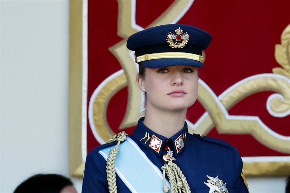 Leonor vistió uniforme del Ejército del Aire, siguiendo la tradición familiar.