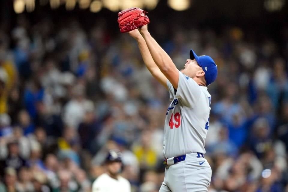 Blake Treinen hizo el trabajo y sacó el out 27.