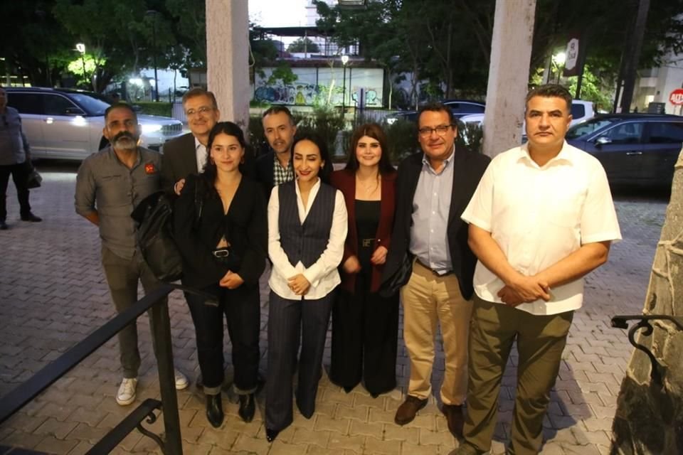 Pablo Lemus se reunió durante cuatro horas con coordinadoras y coordinadores parlamentarios en un restaurante de Guadalajara.