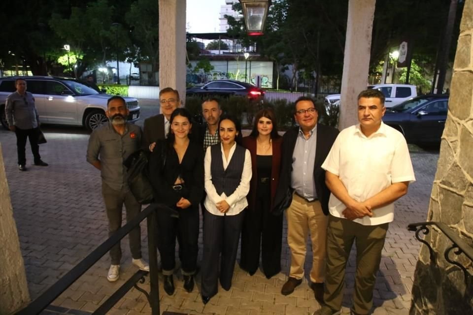 Reunión entre Pablo Lemus y coordinadores parlamentarios, sienta bases para respetar la división de poderes.