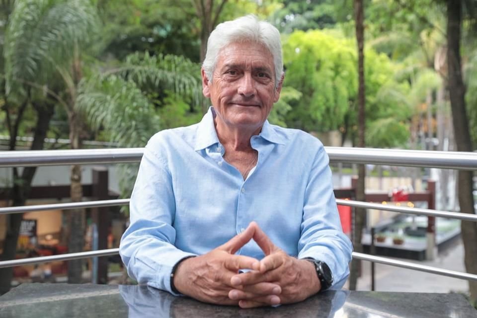 Hay valores que se han perdido y deben retomarse, como el amor a la camiseta, dice Alberto de la Torre, 'Manobeto', ex presidente de la FMF.