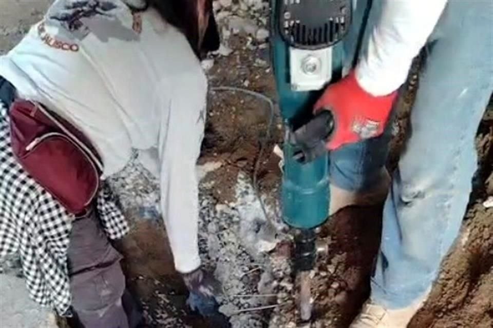Durante trabajos de prospección de este miércoles en fosa de Arroyo Hondo, fueron localizadas otras cuatro bolsas con restos humanos.