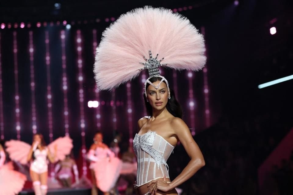 Irina Shayk también es una veterana de la marca.