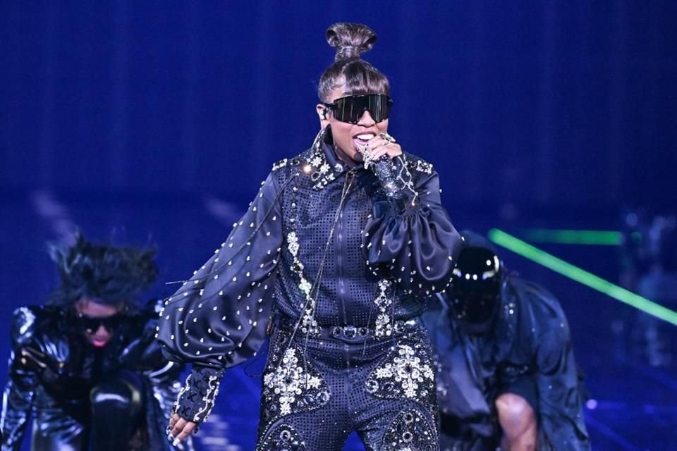 Missy Elliott sacudió el escenario neoyorquino con sus rolas.