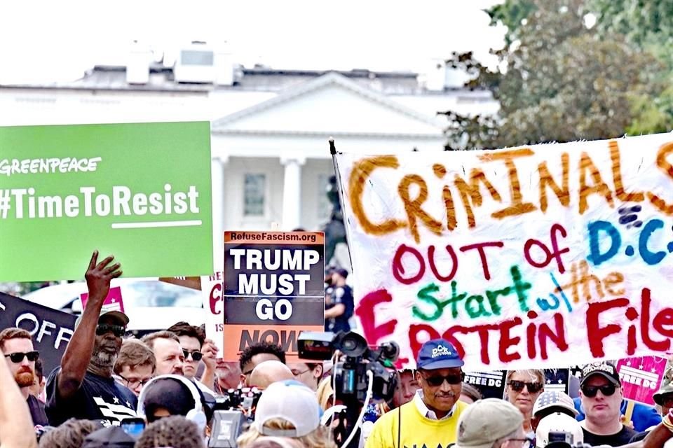 Trump tomó ayer control de fuerza policial en Washington por 30 días, ya que aseguró que la ciudad está invadida por 'criminales sedientos'.