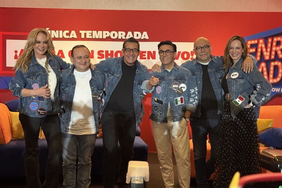 Tras 18 años de la última emisión de Otro Rollo, Adal Ramones, Roxana Castellanos, Yordi Rosado, Gaby Platas, Eduardo España y Mauricio Castillo, regresan con un nuevo formato del programato.