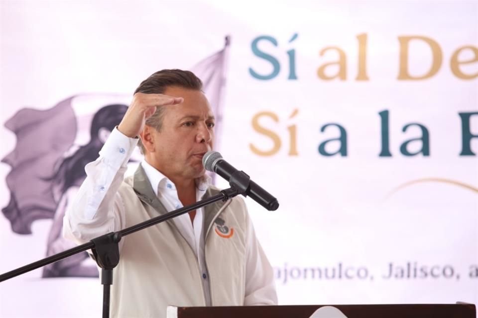 El Gobernador Pablo Lemus no descartó la construcción de un segundo piso en Avenida López Mateos ni cualquier otra solución al problema de congestionamiento vial que registra la zona.
