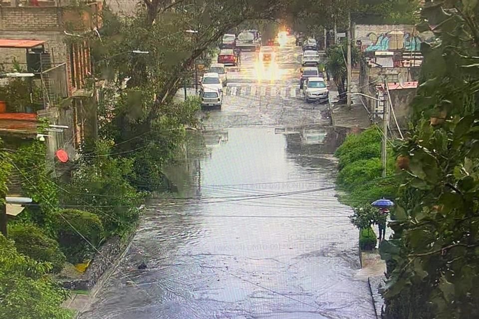 En la Alcaldía Tlalpan se registran los primeros encharcamientos de la tarde.