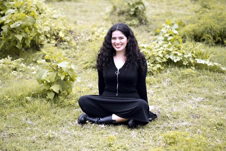Renata García Rivera, ganadora del Premio Nacional de Poesía Joven Elías Nandino 2025.
