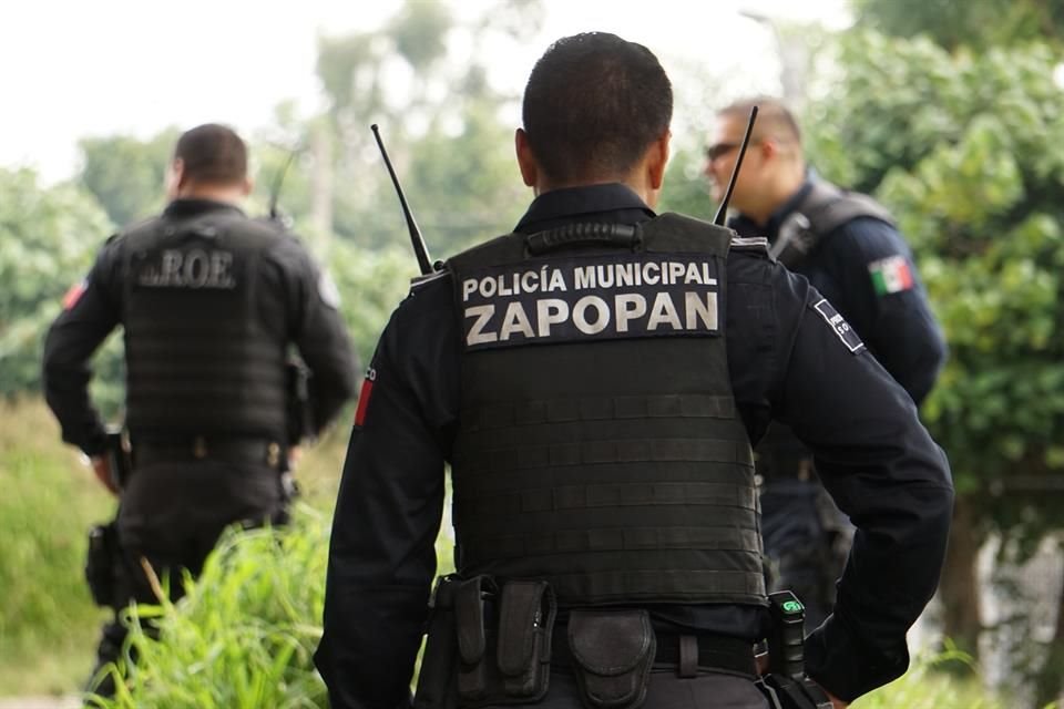 Policías de Zapopan sequejan ante un donativo supuestamente forzoso de 300 pesos que les descontarán en septiembre en favor de la Cruz Roja.
