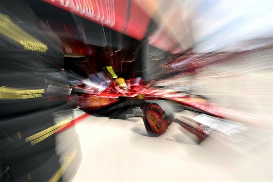 Lewis Hamilton espera en que Ferrari levante.