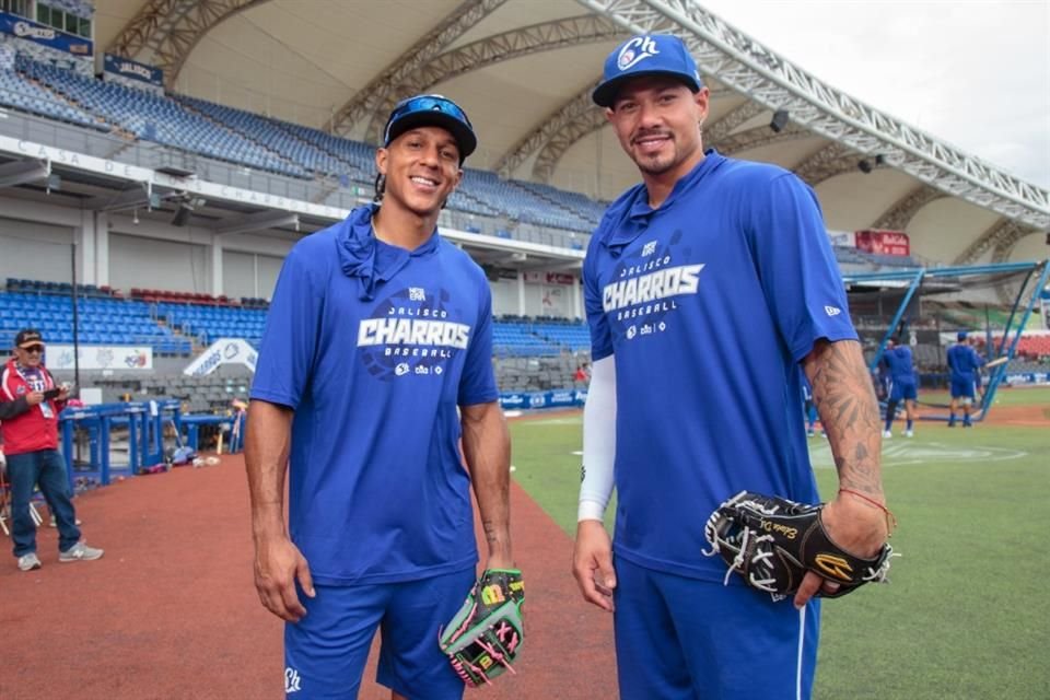 Johneshwy Fargas y Edwin Díaz fortalecen al equipo campeón.