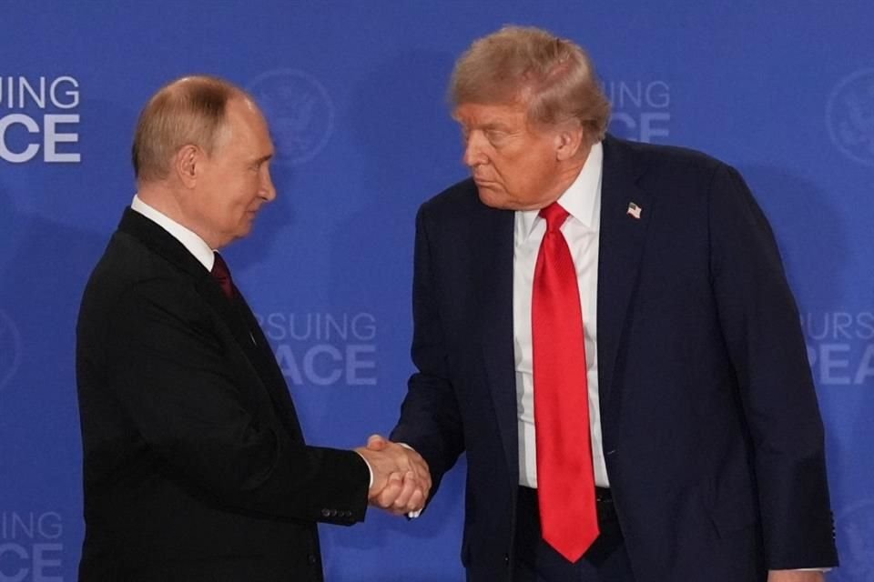 Donald Trump dijo que se reunirá con su homólogo ruso, Vladimir Putin, en Budapest, Hungría, para negociar la paz en Ucrania.