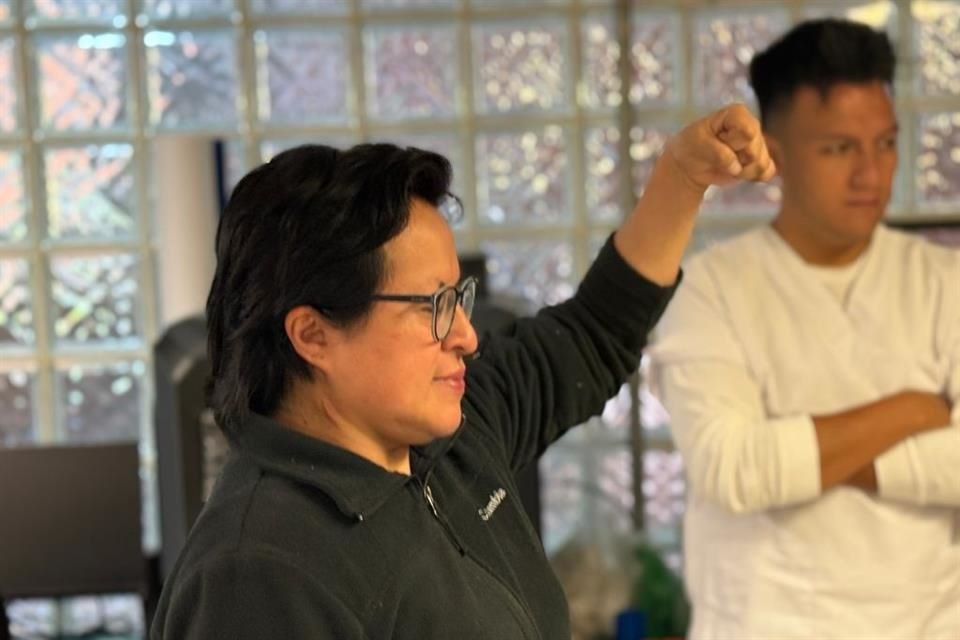 Silvia acude al LANR desde hace más de un año. Sufrió un EVC debido a una complicación en una cirugía. Hoy, ve mejoría en el movimiento de su brazo izquierdo.