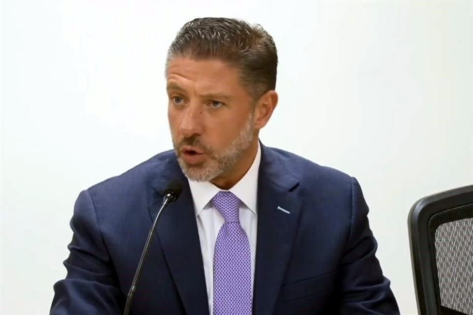 Andrés Massieu Fernández, de la Asociación Mexicana de Bebidas, describió en términos generales el acuerdo alcanzado con las autoridades.