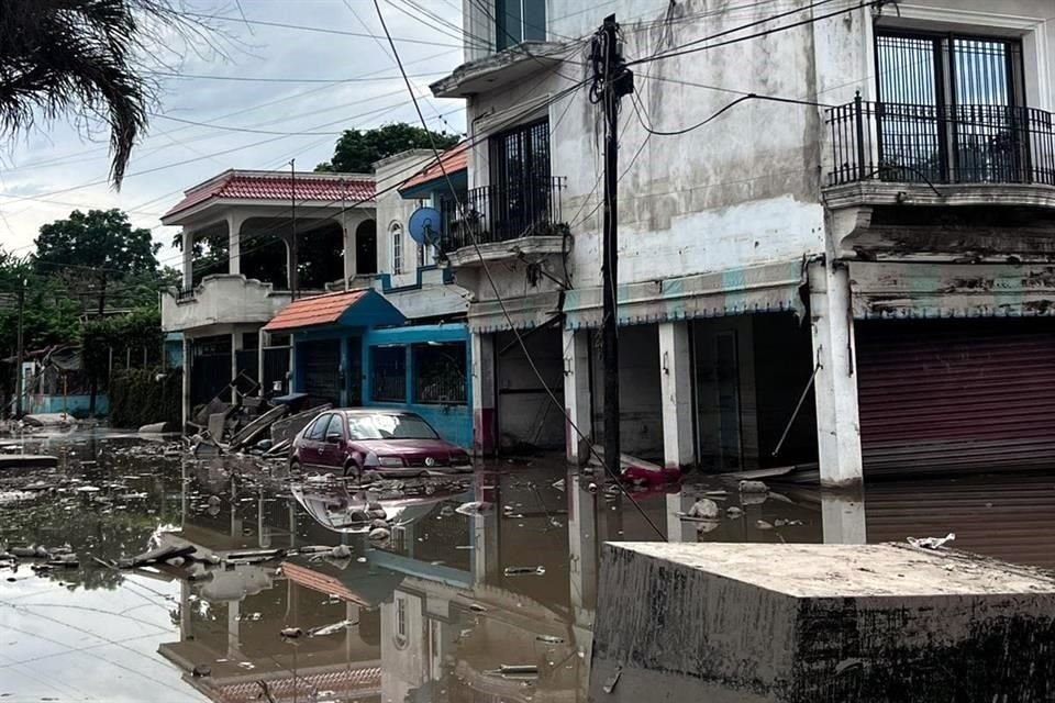 Persisten inundaciones y encharcamientos, lo que impide un retorno seguro.