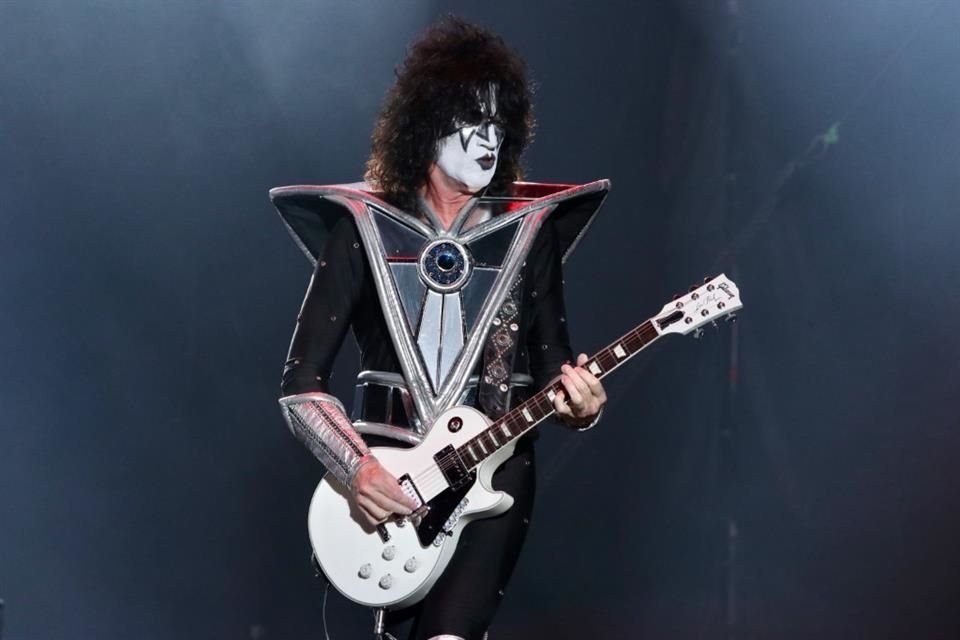 Ace Frehley, guitarrista fundador de KISS, murió a los 74 años tras semanas hospitalizado por una hemorragia cerebral.