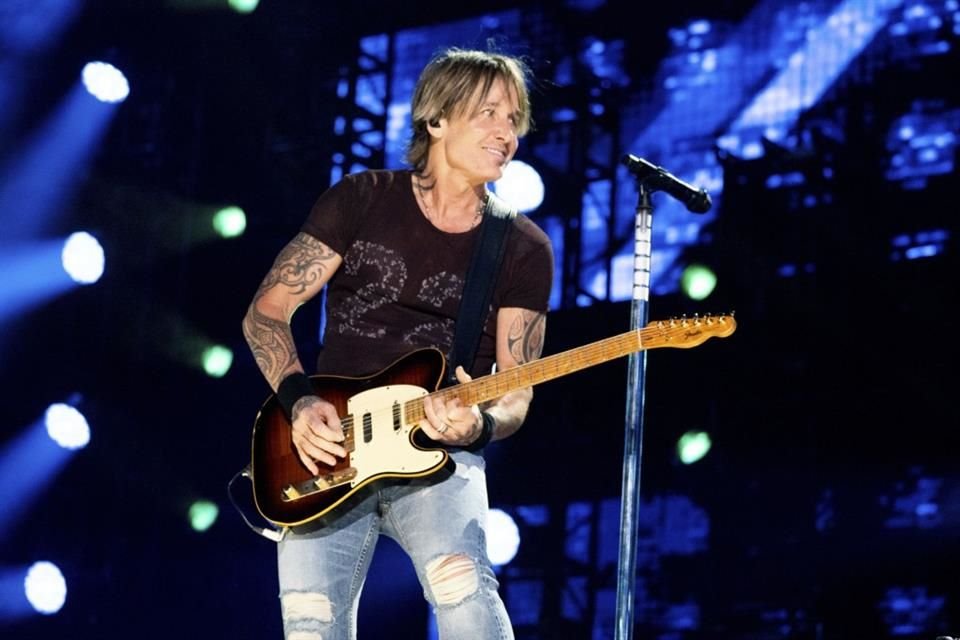 El cantante Keith Urban canceló su concierto en Carolina del Sur por laringitis, mientras atraviesa su reciente divorcio de Nicole Kidman.