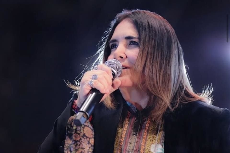 Con este espectáculo especial, la intérprete llega hoy al Teatro Diana, donde hará un recorrido musical con lo mejor de su repertorio.