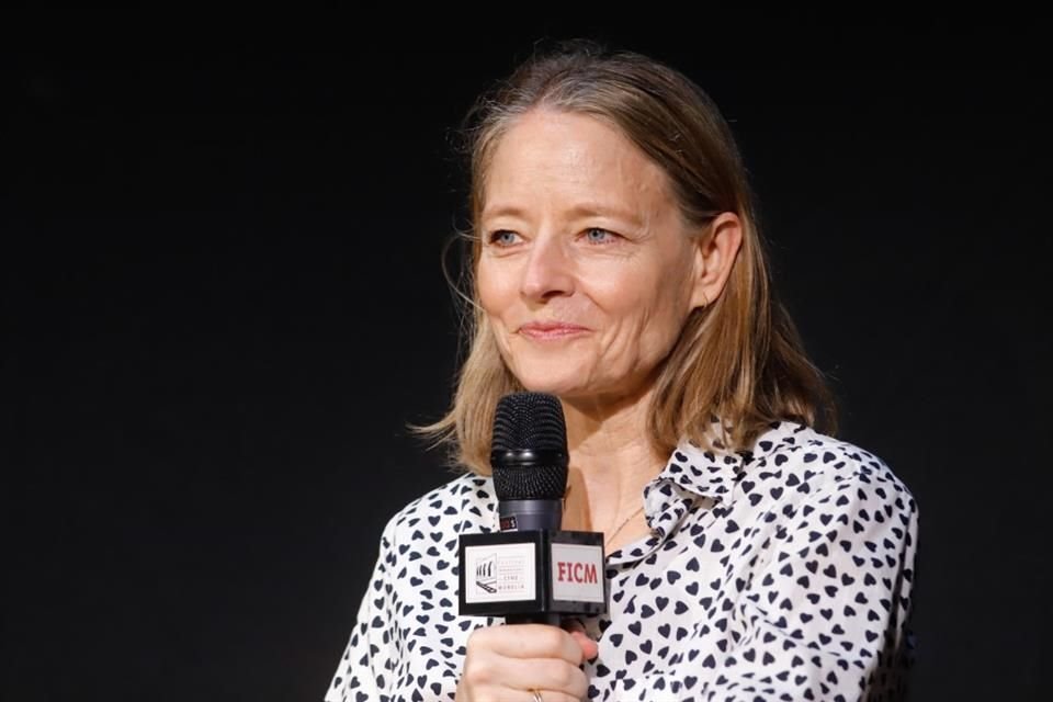 Jodie Foster quiere filmar en México con Issa López, a quien admira desde 'True Detective'; 'me encanta su talento y el cine mexicano'.