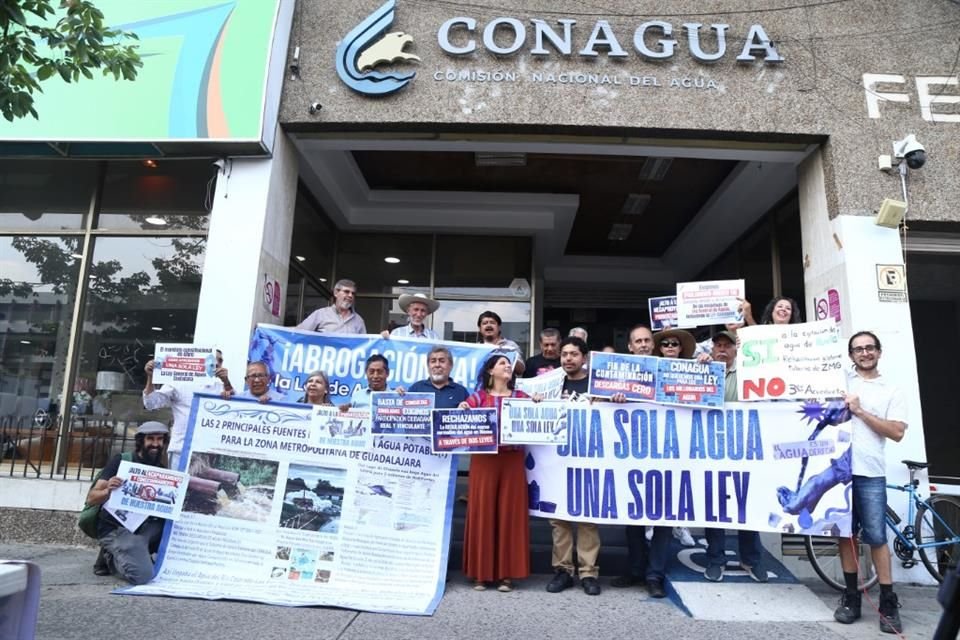 Ante la iniciativa recibida por el Congreso de la Unión para crear una Ley General de Aguas, agrupaciones civiles exigieron desde Guadalajara que la nueva legislación sea ciudadana.