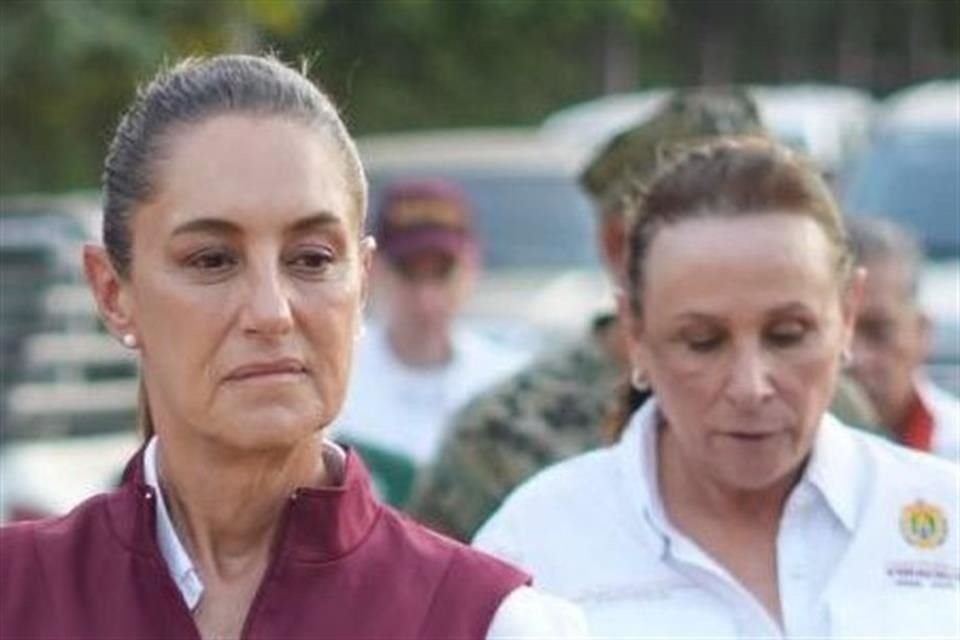 En el recorrido, estuvo acompañada por la Gobernadora de Veracruz, la morenista Rocío Nahle, quien aseguró que los damnificados 'tendrán todo su apoyo'.