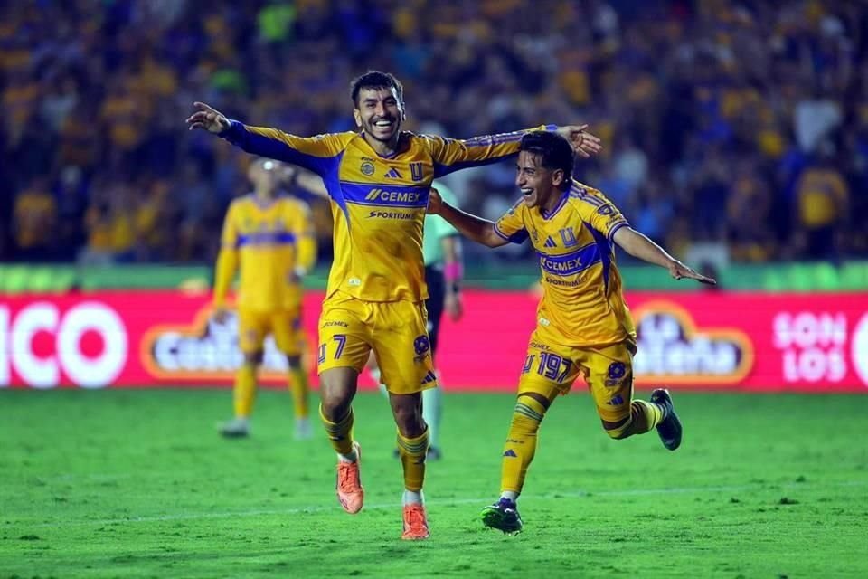 Ángel Correa marcó el cuarto gol a pase del 'Chicha'.