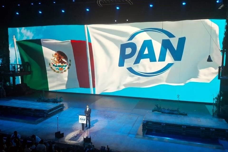 El Frontón México, recinto de la asamblea constitutiva del PAN en 1939, acogió a los panistas para el relanzamiento de su partido.