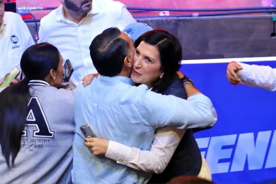 La presidenta de la Cámara de Diputados, Kenia López Rabadán también estuvo entre los asistentes.