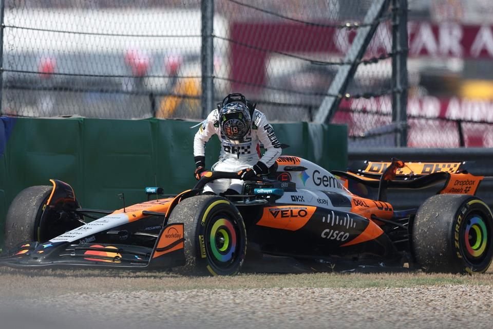 Los McLaren sufrieron una doble derrota en la Sprint de Austin.