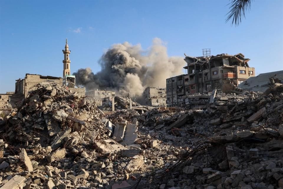 Pese a tregua, Israel realizó mortíferos ataques en la Franja de Gaza, tras acusar al movimiento islamista Hamas de violar el alto al fuego.
