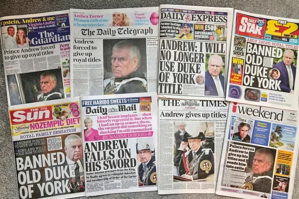 El informe del Mail on Sunday se publicó tras el anuncio del Palacio de Buckingham de que Andrew había acordado renunciar al uso del título de Duque de York y otros títulos reales restantes.