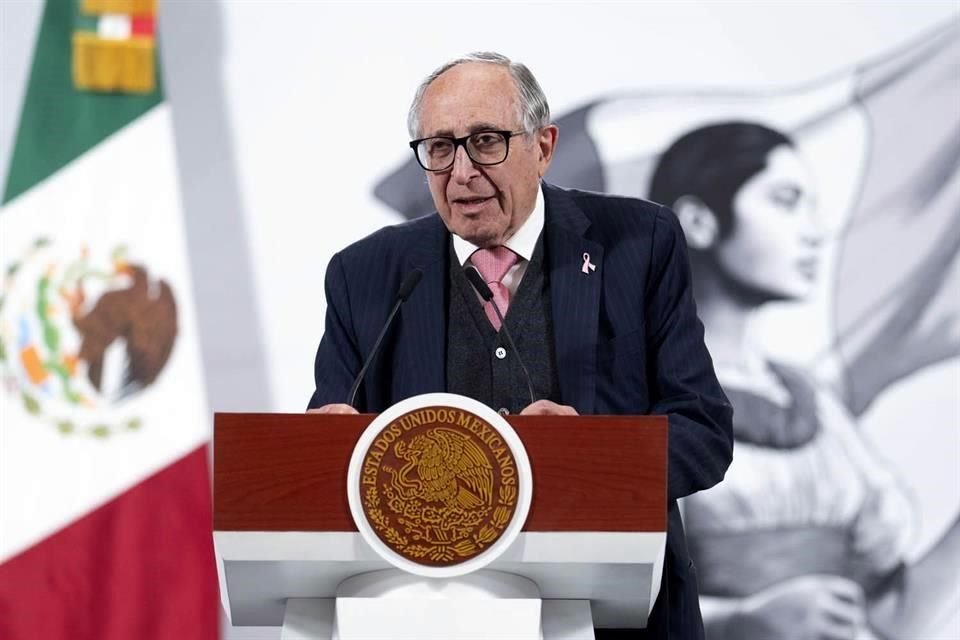 El Secretario de Salud, David Kershenobich, en la conferencia de este martes en Palacio Nacional.
