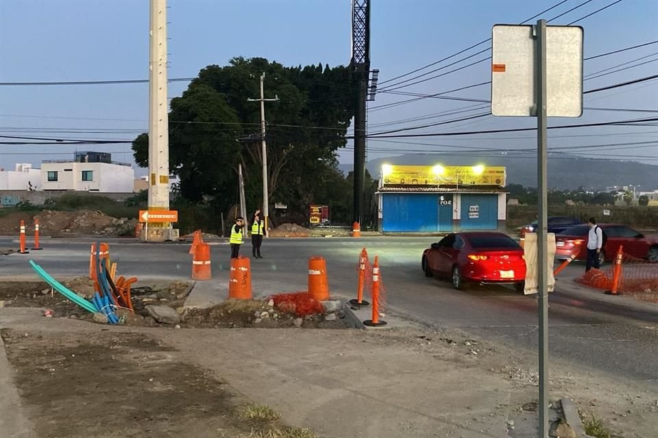 La Comisaría de la Policía Vial de Jalisco anunció la reapertura parcial de Camino Real a Colima, desde Ramón Corona hasta Guadalupe Gallo.
