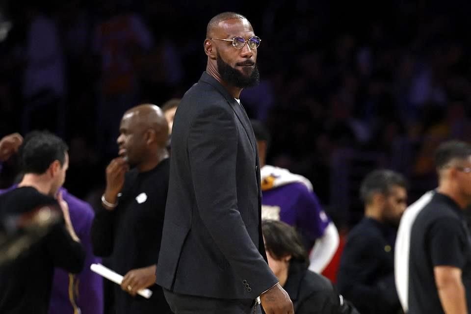 La quinteta de Los Ángeles echó de menos a LeBron James.