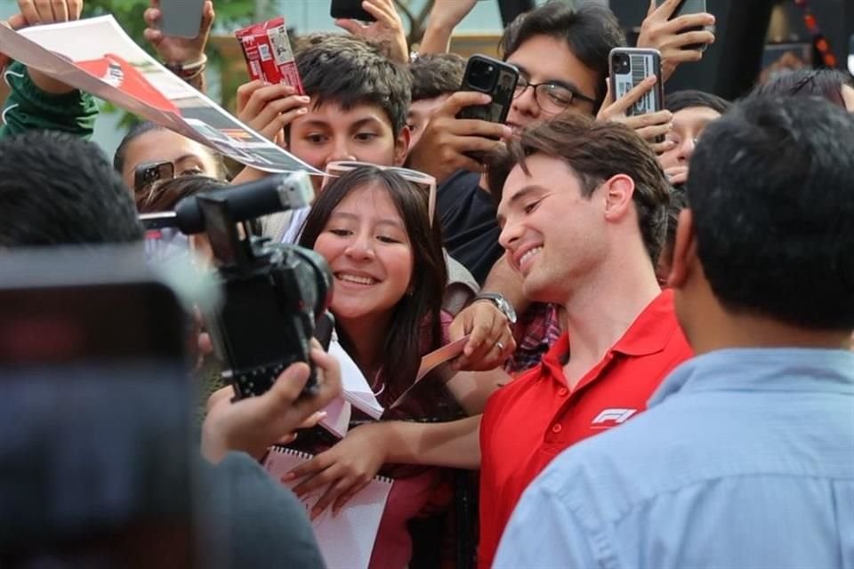 Como ya se está haciendo costumbre, Patricio O'Ward convivió con sus fans previo al GP de la Ciudad de México, en el que tomará acción en una práctica.