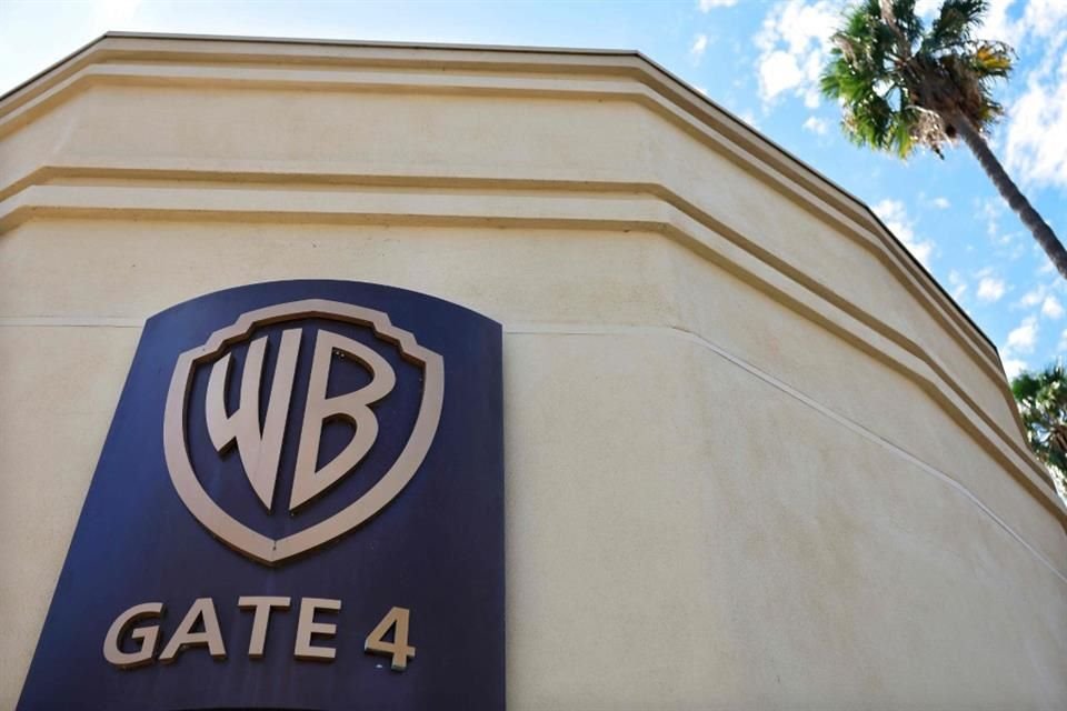 La CNBC informó que Comcast y Netflix han expresado interés en adquirir una parte o la totalidad de WBD.