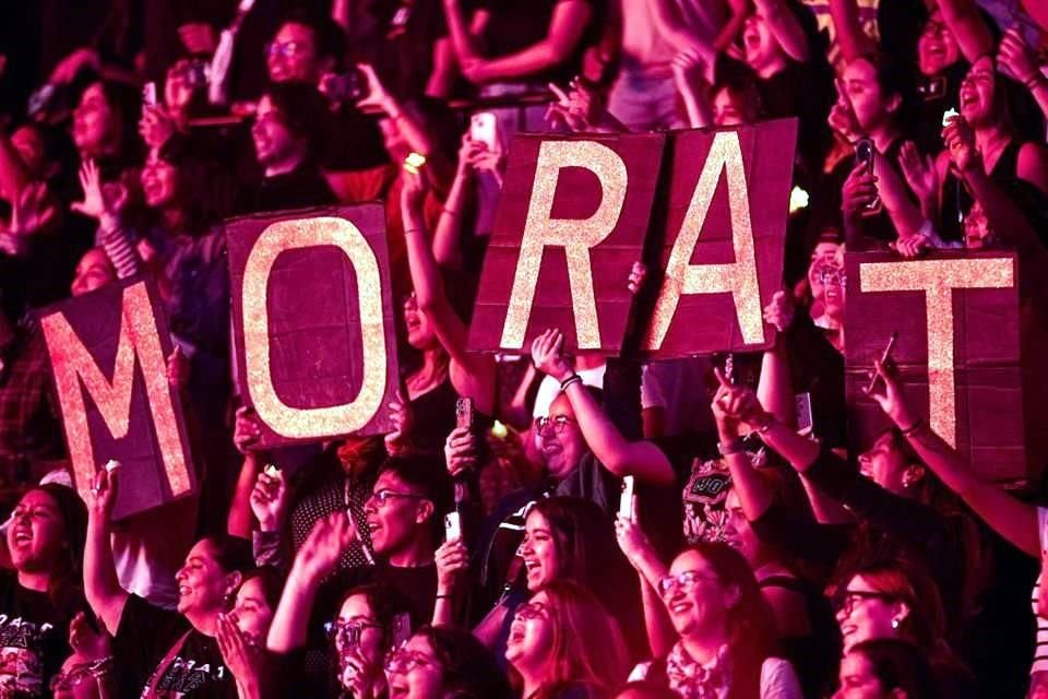 El regreso de Morat a las Fiestas de Octubre fue espectacular, contundente y dinámico.