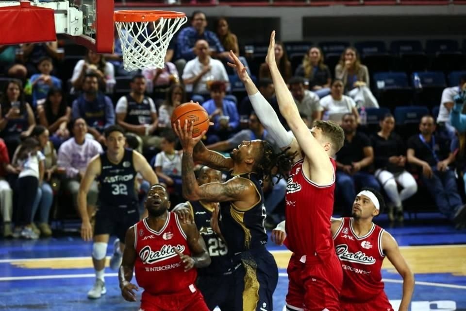 Astros de Jalisco y Diablos Rojos del México llegan igualados tras los dos primeros duelos de la Final de Zona de la LNBP.