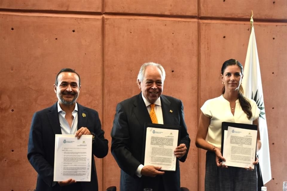 La certificación ARA, registrada ante el IMPI, ha impulsado la producción de más de 2.7 millones de litros de Tequila Libre de Deforestación, de acuerdo con datos del CRT.