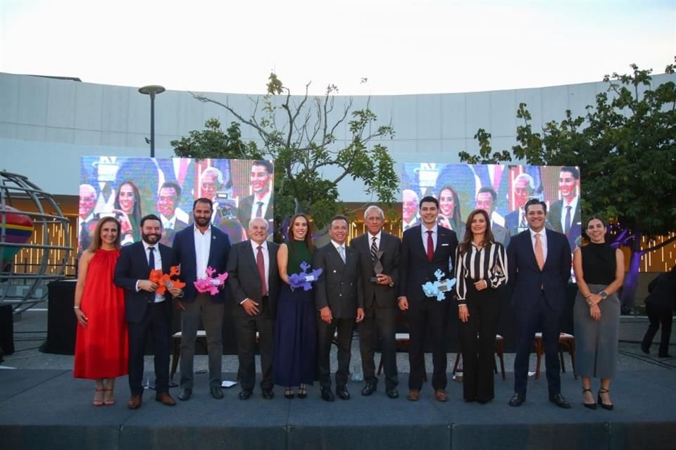 El galardón se dio en una ceremonia realizada en Japi Museo Interactivo, encabezada por el Gobernador Pablo Lemus.