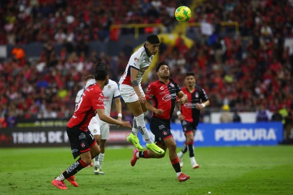 Chivas llegará este sábado al Estadio AKRON con 20 puntos, mientras que Atlas tiene 16.