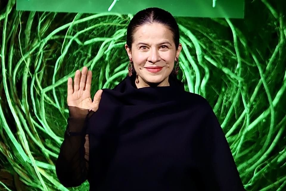 Arcelia Ramírez, sonriente con el estreno del show.