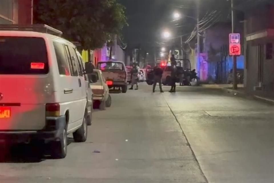 El ataque se reportó aproximadamente a las 23:00 horas en la Calle Glenadale, cerca de República de Urugay.