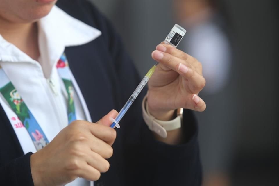 El regreso de la enfermedad se debe, en parte, a la baja cobertura en vacunación, así como a creencias anti vacunas en distintos países.