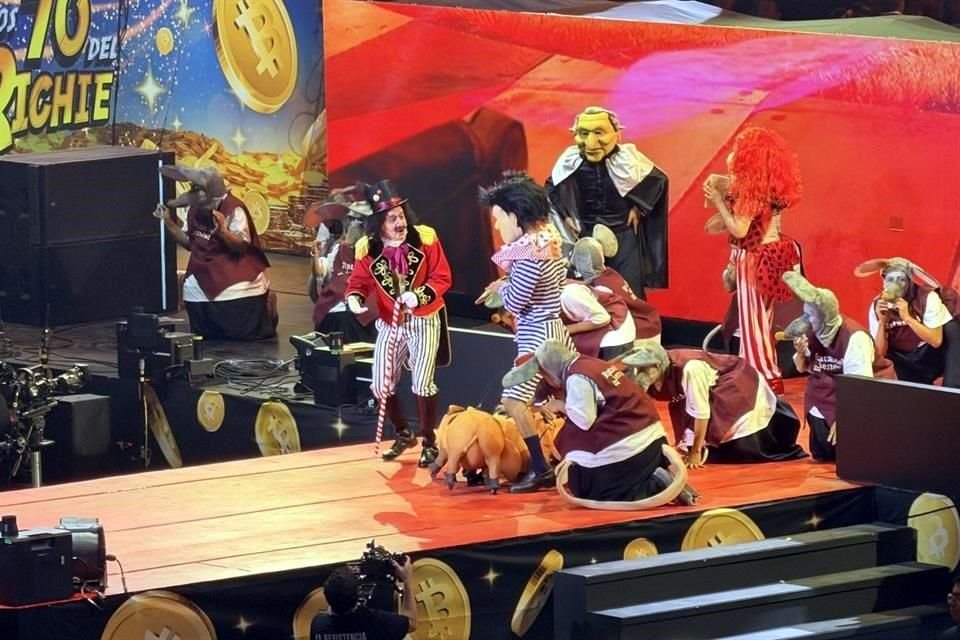 En el acto también señalaron a Adán Augusto López.