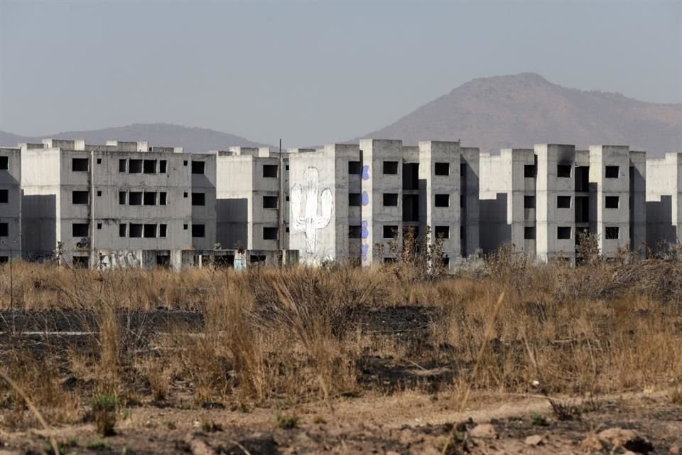 La meta total son 10 mil casas durante el sexenio 2024-2030, a cargo de la Presidenta Claudia Sheinbaum.