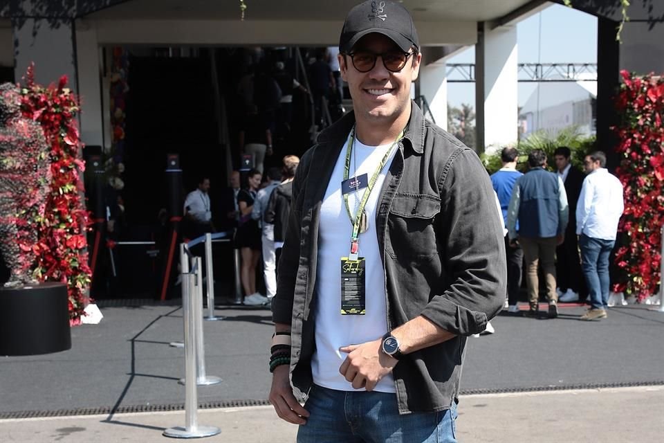 Eduardo Capetillo no se quiso perder el Gran Premio.