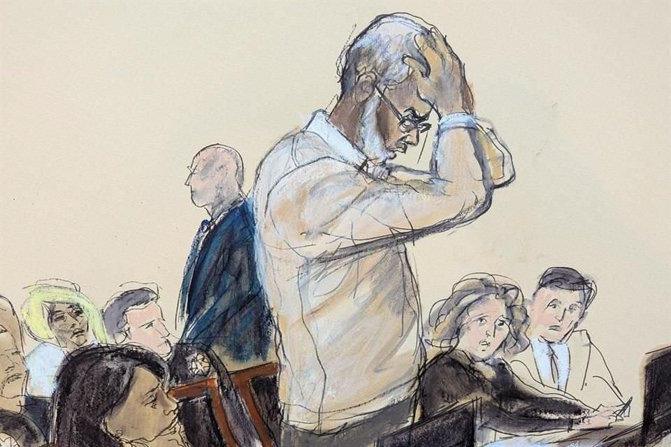 Un juez federal dictó la sentencia después de que un jurado lo declarara culpable 'de transportar a sus ex novias y acompañantes masculinos a través de fronteras estatales para fines de prostitución'.