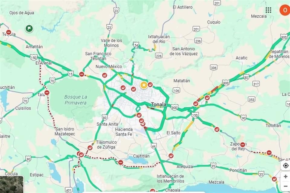 Productores de maíz mantienen bloqueos en las principales vías de ingreso a la ZMG, como parte de su protesta por un precio justo al grano.